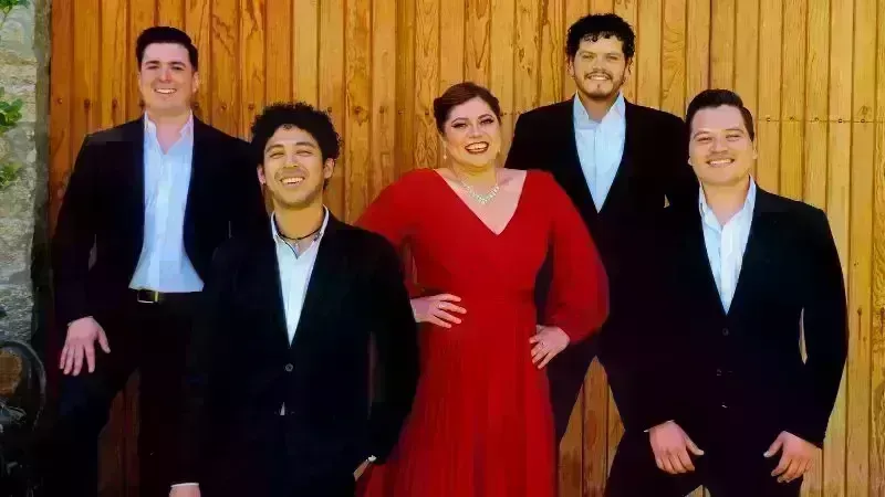 LAVA En Concierto