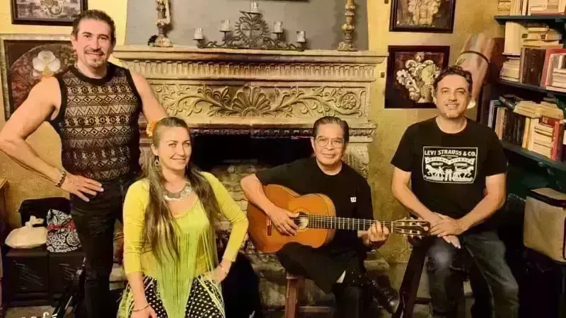 Medina Laqant en Café Rama