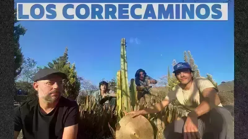 Los Correcaminos at Paprika