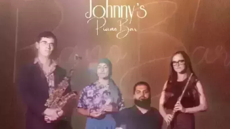 Johnny’s Piano Bar – Entropy
